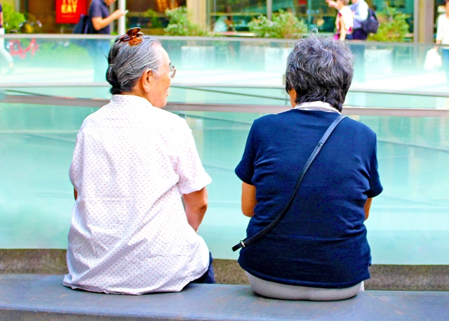 兵庫,大阪で年金口座の差押えに川西の三宅事務所（自己破産以外の方法で対処可能）